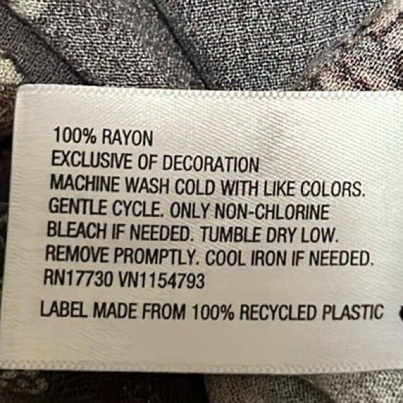 Knox Rose, 100% Rayon, Arm Keyhole, Bell Sleeves Top, Multi, XL - Picture 6 of 7